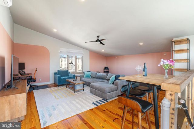 227 GRAPE ST, Philadelphia, PA 19128