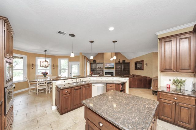 2818 Palmetto Bend, Richmond, TX 77406