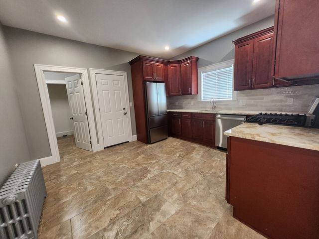 26 Fessenden St 2, Boston, MA 02126