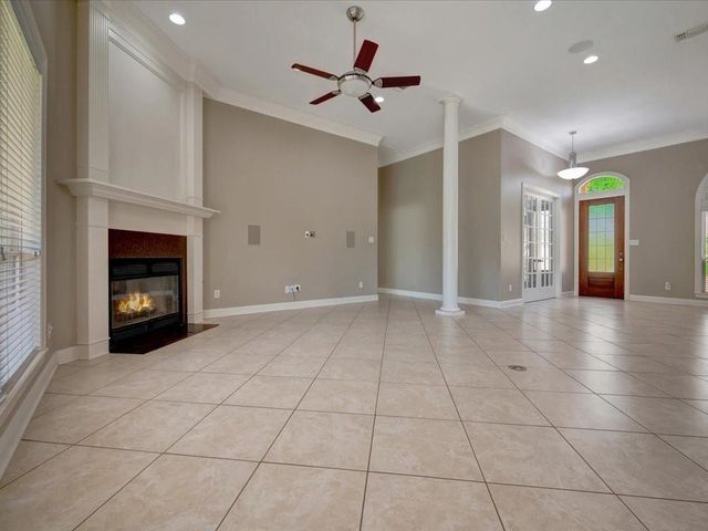 300 Spring Creek Drive, Nacogdoches, TX 75965