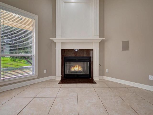 300 Spring Creek Drive, Nacogdoches, TX 75965