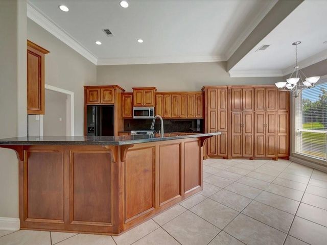 300 Spring Creek Drive, Nacogdoches, TX 75965