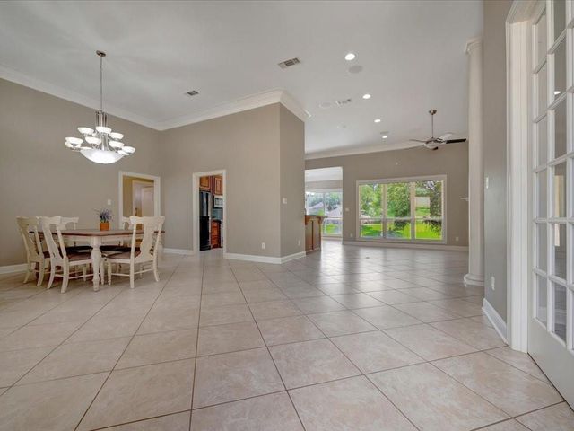 300 Spring Creek Drive, Nacogdoches, TX 75965