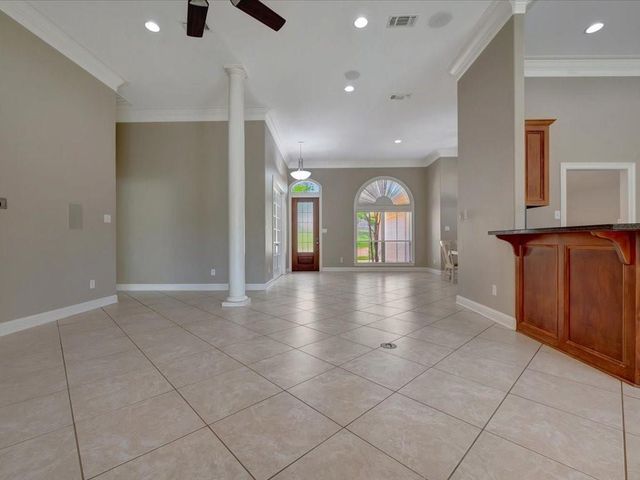 300 Spring Creek Drive, Nacogdoches, TX 75965