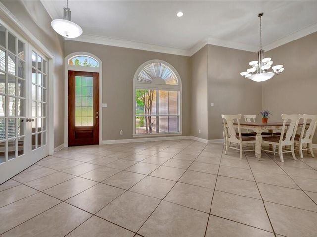 300 Spring Creek Drive, Nacogdoches, TX 75965