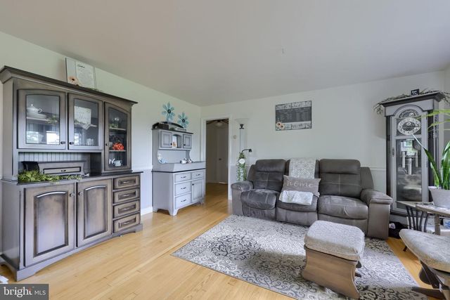 1646 WHITE OAK RD, Strasburg, PA 17579