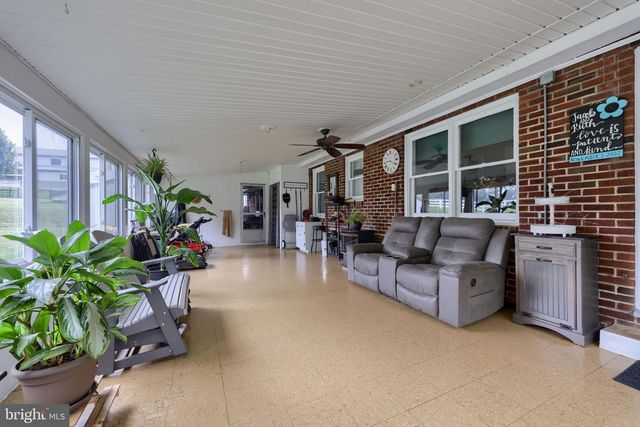 1646 WHITE OAK RD, Strasburg, PA 17579
