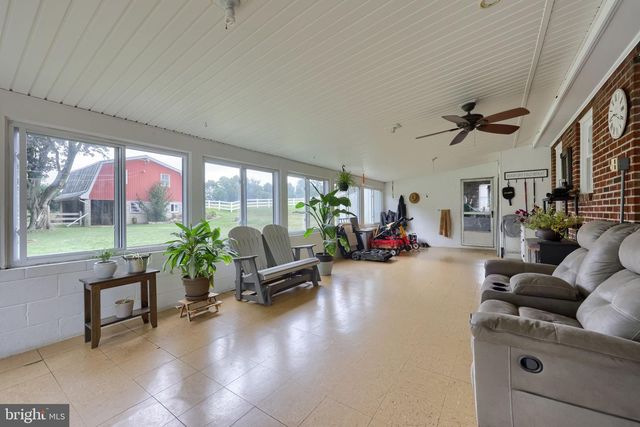 1646 WHITE OAK RD, Strasburg, PA 17579