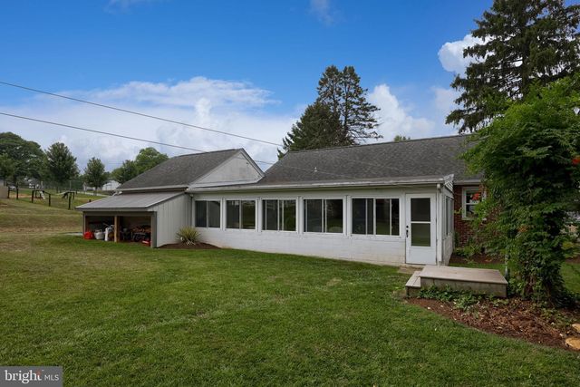 1646 WHITE OAK RD, Strasburg, PA 17579