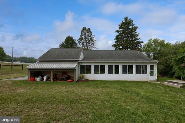 1646 WHITE OAK RD, Strasburg, PA 17579