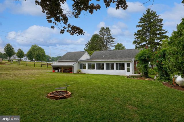 1646 WHITE OAK RD, Strasburg, PA 17579