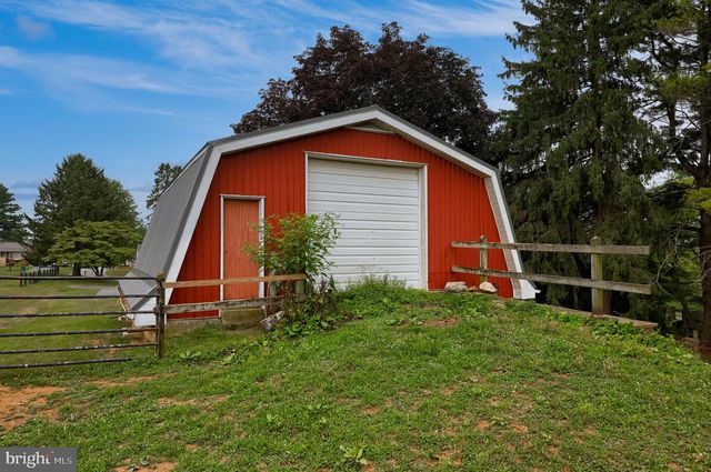 1646 WHITE OAK RD, Strasburg, PA 17579