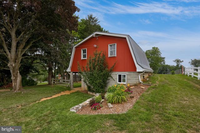 1646 WHITE OAK RD, Strasburg, PA 17579