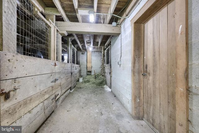 1646 WHITE OAK RD, Strasburg, PA 17579
