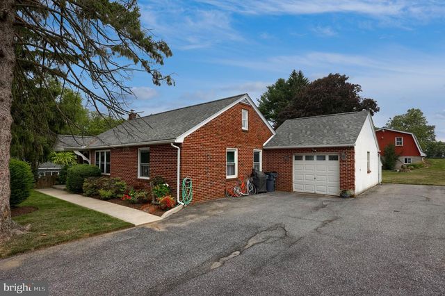 1646 WHITE OAK RD, Strasburg, PA 17579