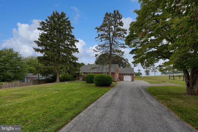 1646 WHITE OAK RD, Strasburg, PA 17579