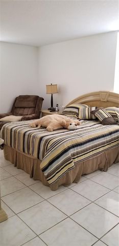 14201 N Kendall Dr 212-D, Miami, FL 33186