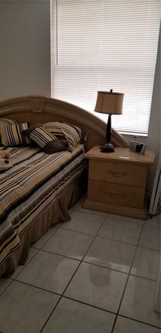 14201 N Kendall Dr 212-D, Miami, FL 33186