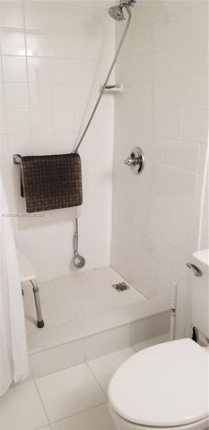 14201 N Kendall Dr 212-D, Miami, FL 33186