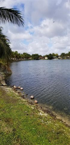 14201 N Kendall Dr 212-D, Miami, FL 33186