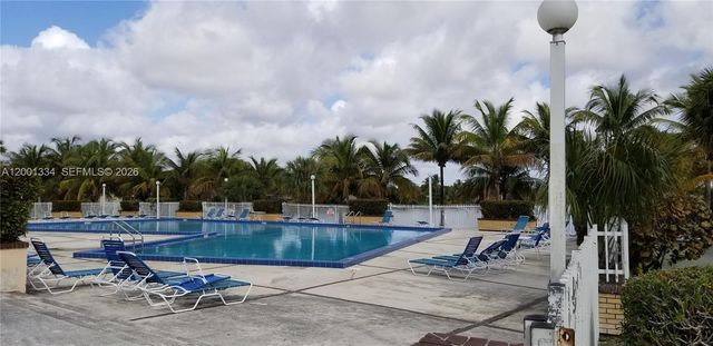 14201 N Kendall Dr 212-D, Miami, FL 33186