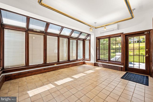 343 WYNDMOOR LN, Huntingdon Valley, PA 19006