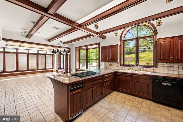 343 WYNDMOOR LN, Huntingdon Valley, PA 19006