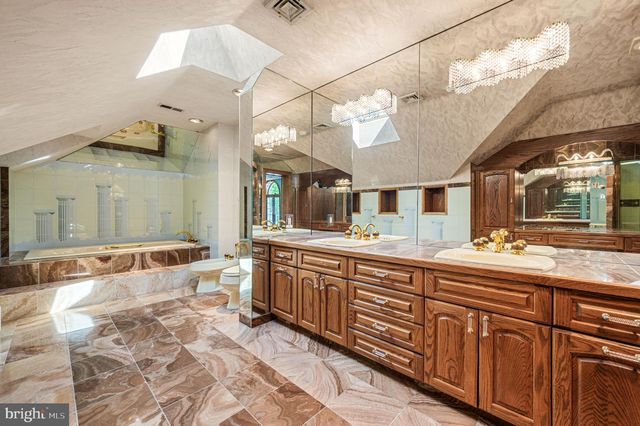 343 WYNDMOOR LN, Huntingdon Valley, PA 19006