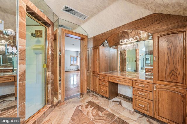 343 WYNDMOOR LN, Huntingdon Valley, PA 19006
