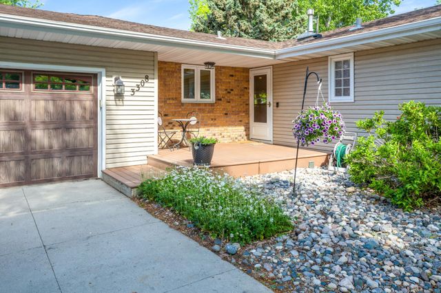3308 Elm Street N, Fargo, ND 58102