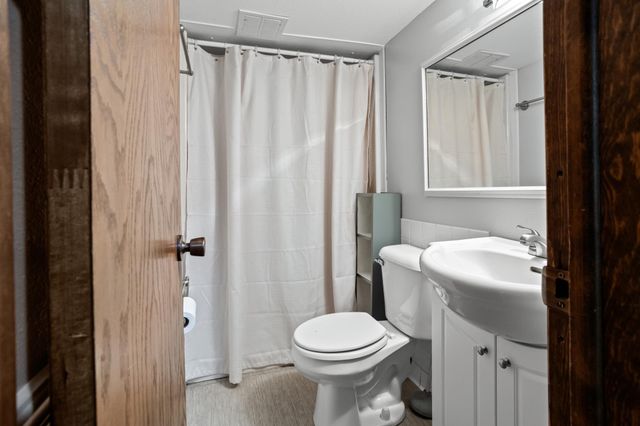 3308 Elm Street N, Fargo, ND 58102