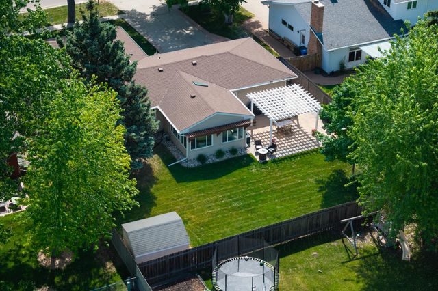 3308 Elm Street N, Fargo, ND 58102