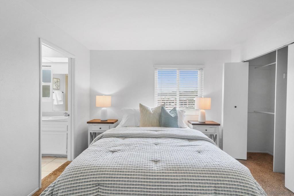 Image 15 of property listing at 5430 Linda Vista 7, San Diego, CA 92110