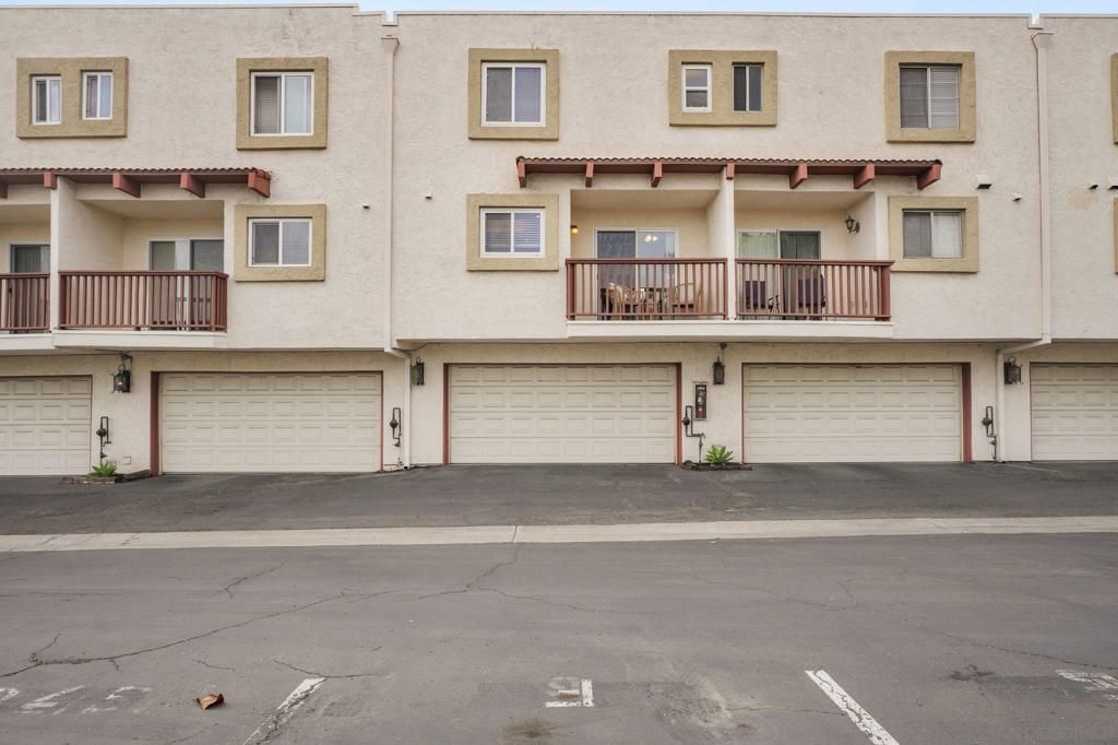 Image 21 of property listing at 5430 Linda Vista 7, San Diego, CA 92110