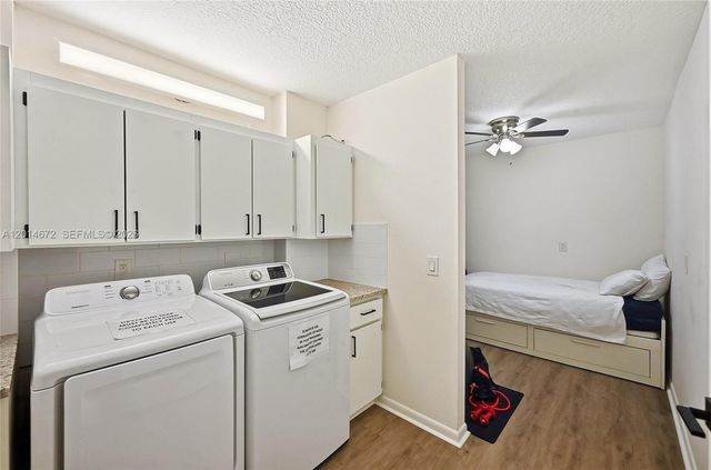 3640 Whitehall Drive 406, West Palm Beach, FL 33401