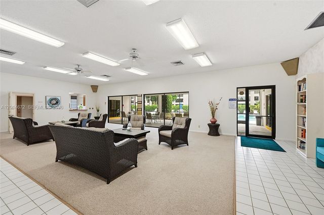 3640 Whitehall Drive 406, West Palm Beach, FL 33401