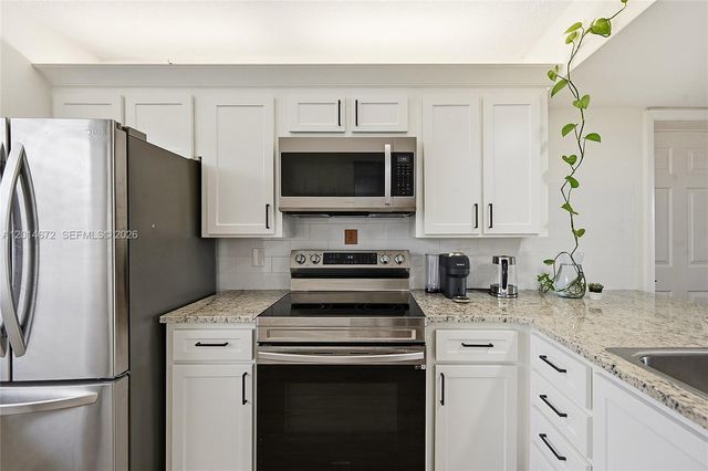 3640 Whitehall Drive 406, West Palm Beach, FL 33401