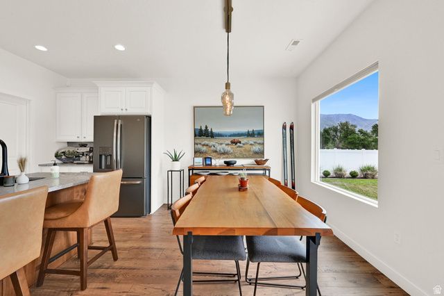 6748 S HARVEST PARK LN, South Weber, UT 84405