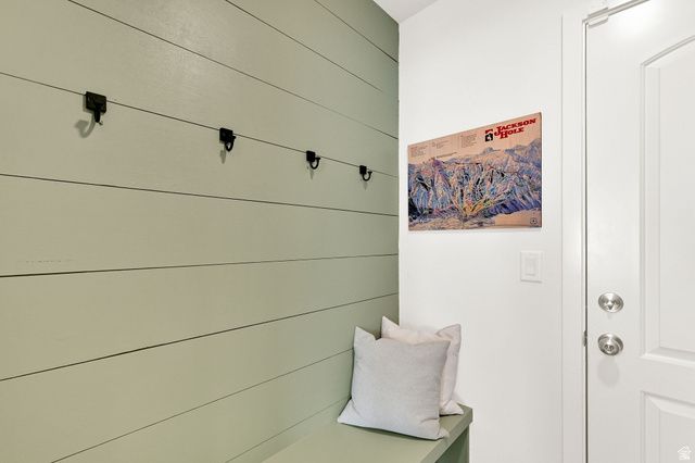 6748 S HARVEST PARK LN, South Weber, UT 84405