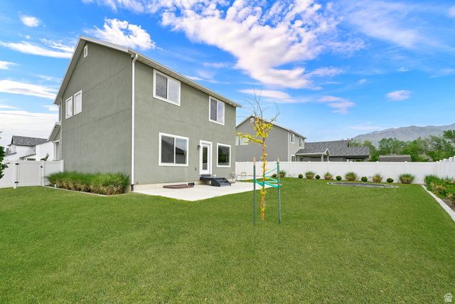 6748 S HARVEST PARK LN, South Weber, UT 84405