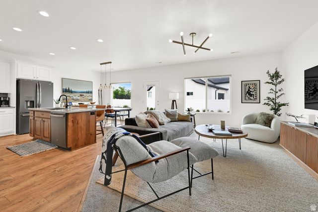 6748 S HARVEST PARK LN, South Weber, UT 84405
