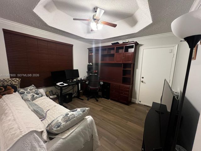 1561 SW 187th Ave, Pembroke Pines, FL 33029