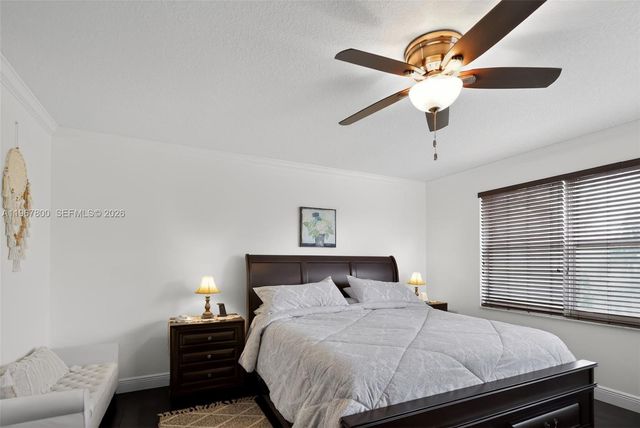 1561 SW 187th Ave, Pembroke Pines, FL 33029