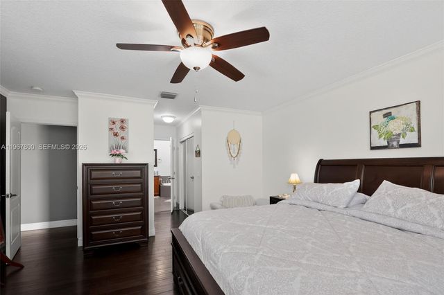 1561 SW 187th Ave, Pembroke Pines, FL 33029