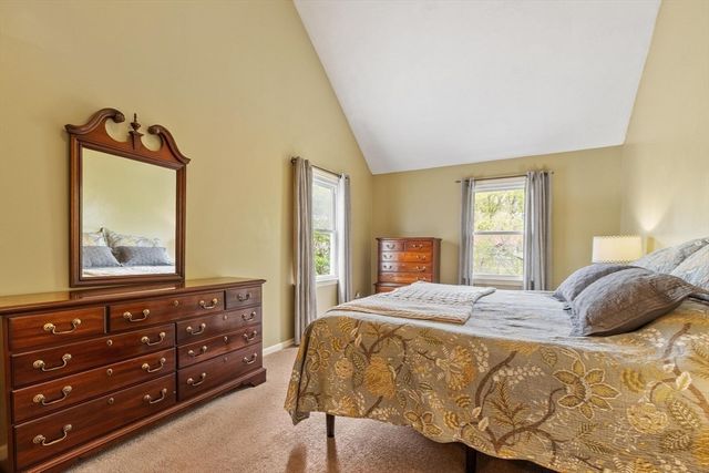 14 Oriole Circle, Shrewsbury, MA 01545
