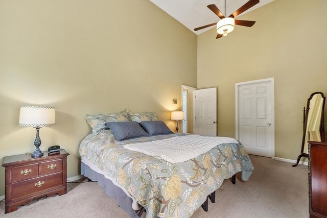 14 Oriole Circle, Shrewsbury, MA 01545