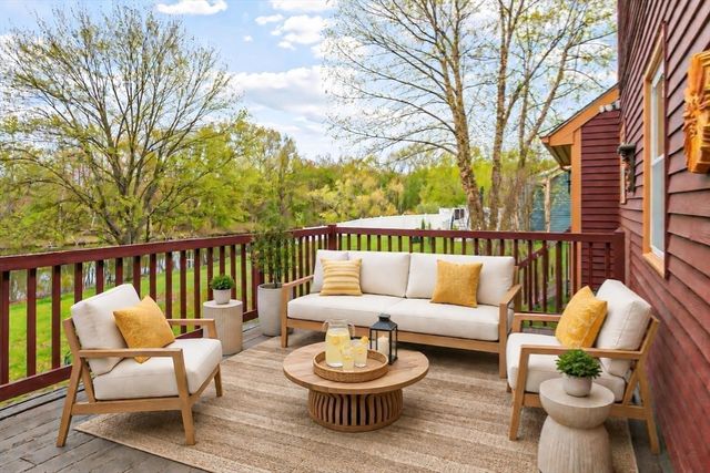 14 Oriole Circle, Shrewsbury, MA 01545