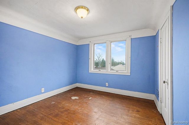 23043 Francis Street, Saint Clair Shores, MI 48082