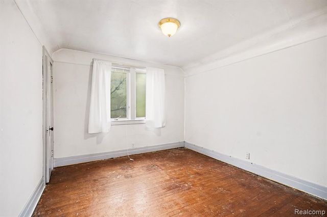 23043 Francis Street, Saint Clair Shores, MI 48082