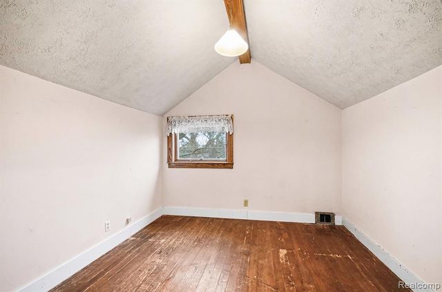 23043 Francis Street, Saint Clair Shores, MI 48082